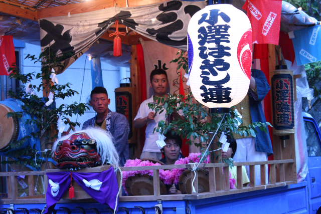 �� �� �T �� ��