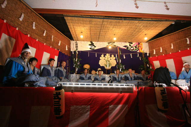 �� �� �T �� ��