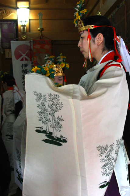 �� �� �T �� ��