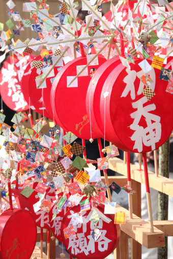 �� �� �T �� ��