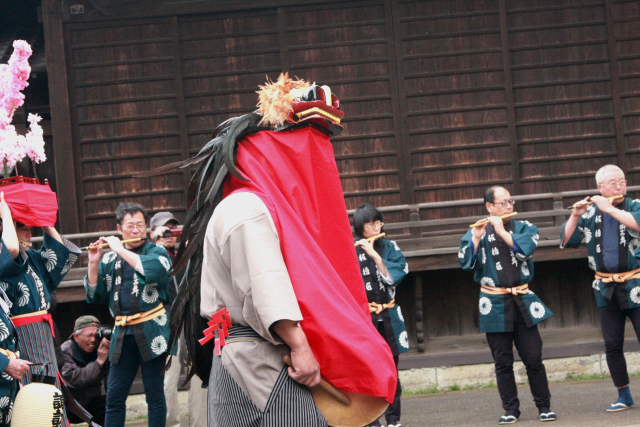 �� �� �T �� ��