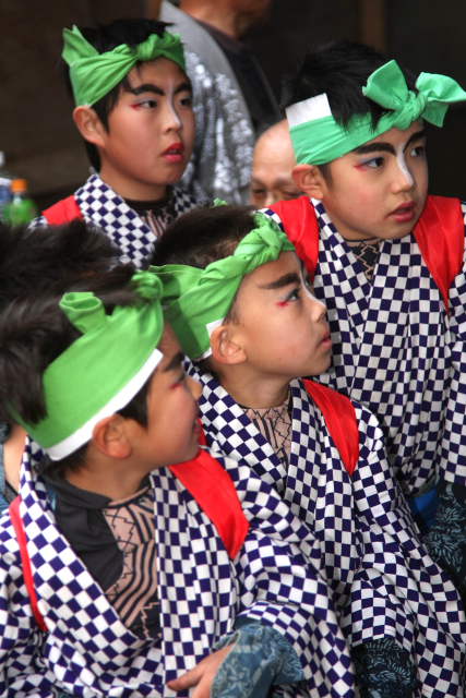 �� �� �T �� ��