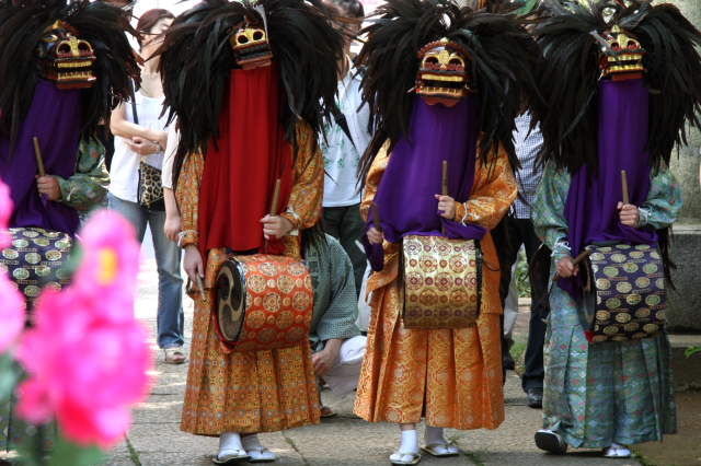 �� �� �T �� ��